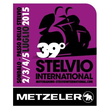 GIVI+al+motoraduno+sullo+Stelvio