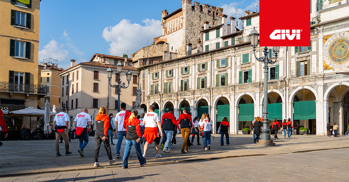 GIVI+promuove+il+wellbeing%3A+una+passeggiata+insieme+nel+cuore+di+Brescia