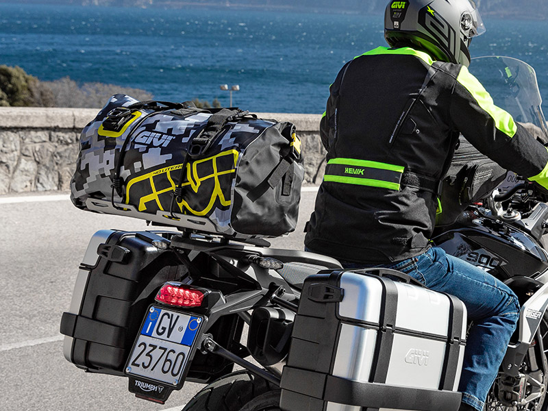 givi voyager bag