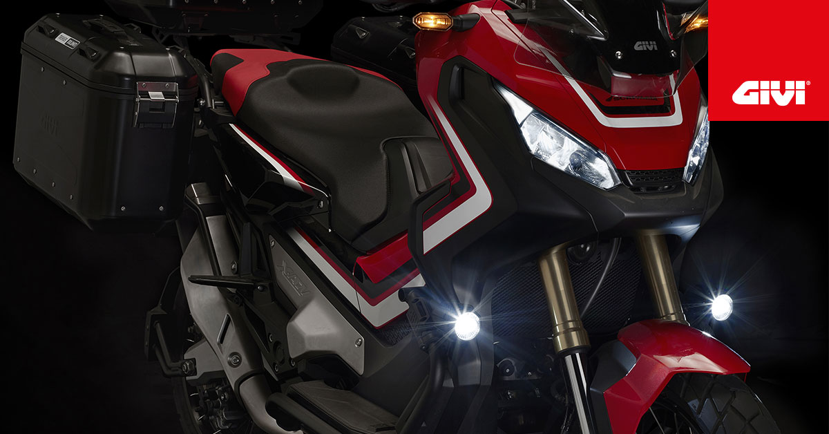 GIVI+lance+les+nouveaux+projecteurs+%C3%A0+Led+S322+%21