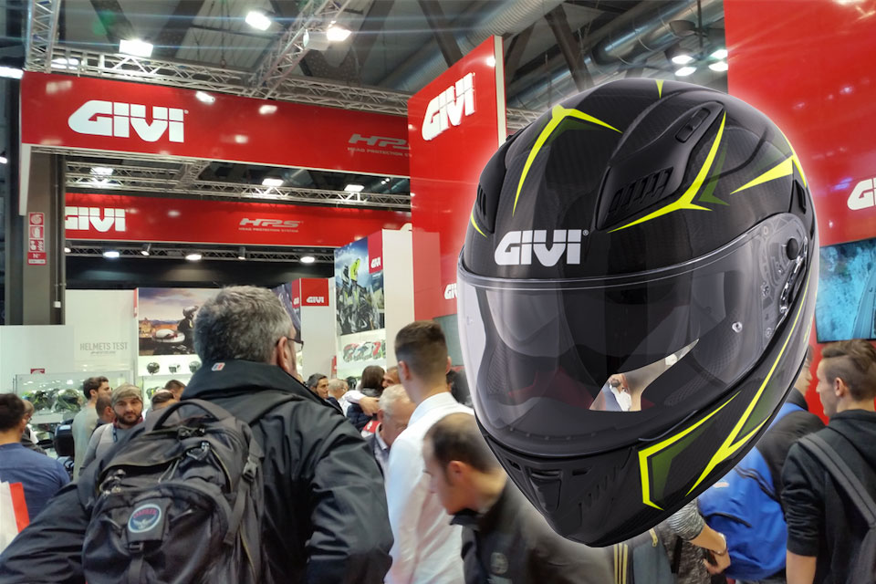 EN+EICMA+GIVI+PRESENTA+EL+CASCO+INTEGRAL+DEL+FUTURO%21